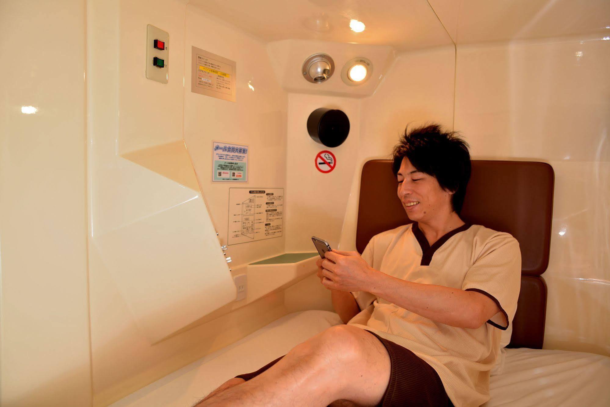 Capsule&spa Grand Sauna Shinsaibashi Ōsaka